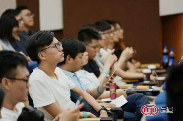 【新浪家居】同济×特赞设计与人工智能实验室主任范凌赴深圳，探讨人工智能和设计的未来